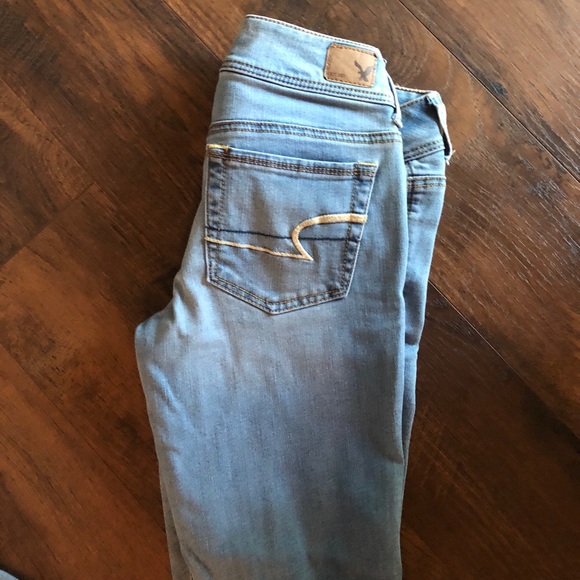 American Eagle flare jeans - Picture 2 of 4